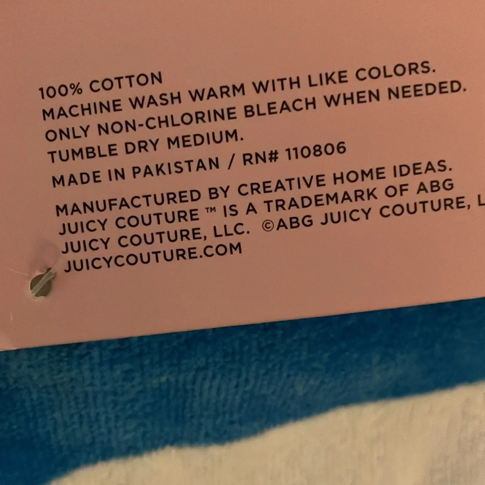 🏝️Juicy Couture beach towel 6 feet long 100% cotton NWT